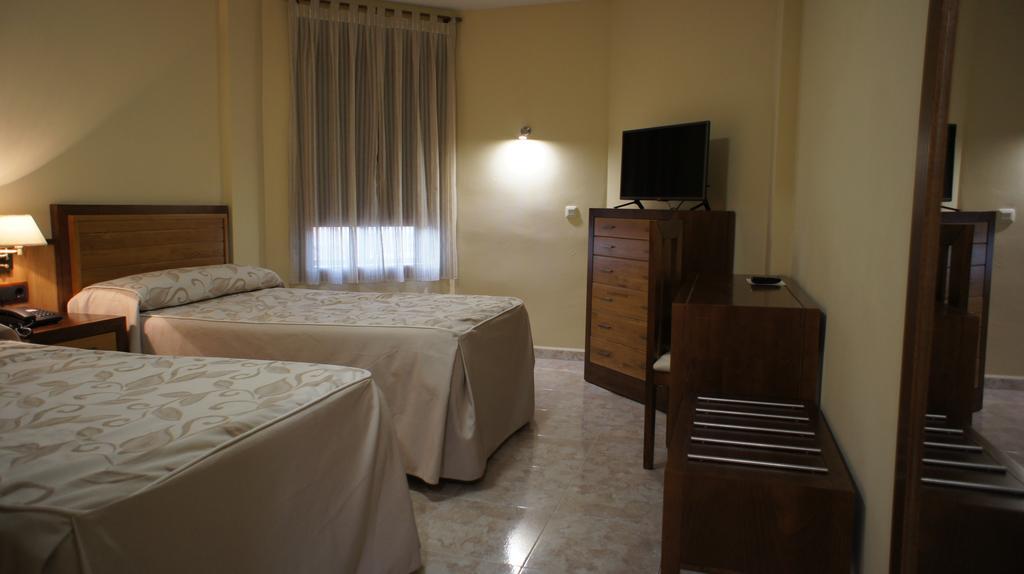 Hotel Puente Romano Alcantara  Room photo